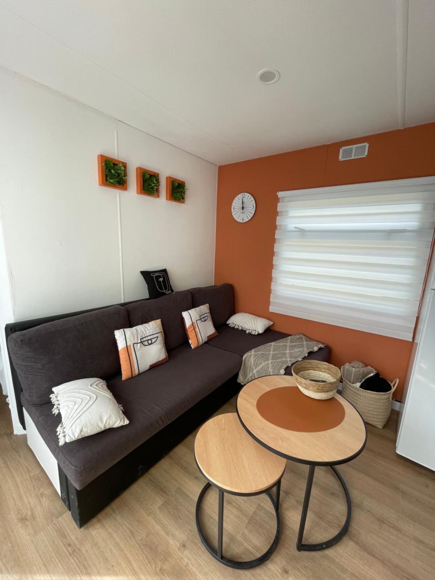 Camping Des Acacias Saint-Paulet-de-Caisson Bagian luar foto